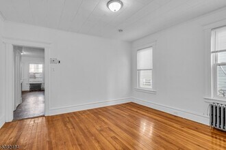 937 Grove St in Irvington, NJ - Building Photo - Building Photo