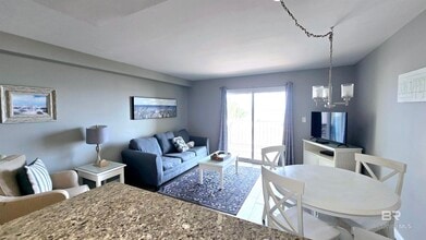1117 W Beach Blvd in Gulf Shores, AL - Building Photo - Building Photo