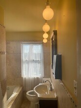 7006 Eastern Ave, Unit Top Level in Baltimore, MD - Foto de edificio - Building Photo