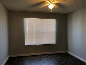 5540 Devonbriar Way in Orlando, FL - Building Photo - Building Photo