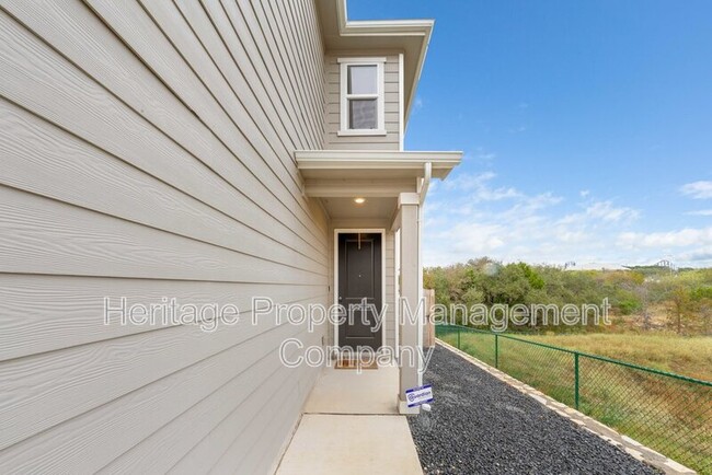 10643 Military Dr W in San Antonio, TX - Building Photo - Building Photo