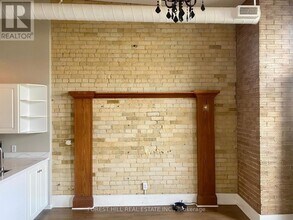 18 Water St N in Cambridge, ON - Building Photo - Building Photo