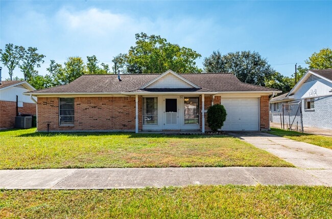 10914 Keese Dr in Houston, TX - Building Photo - Building Photo