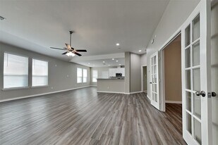 9435 Edgeloch Dr in Spring, TX - Building Photo