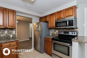 1316 Whispering Ln in Venice, FL - Building Photo - Building Photo