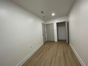 1829 S Kedzie Ave, Unit G in Chicago, IL - Foto de edificio - Building Photo