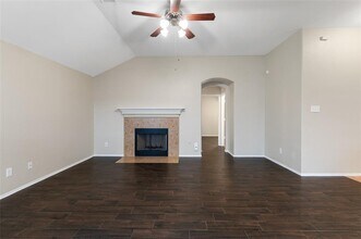13915 Roanoke Falls Dr in Cypress, TX - Building Photo - Building Photo