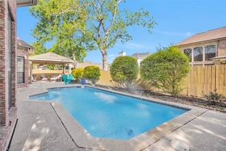 590 Edgewood Dr in Montgomery, TX - Building Photo - Building Photo