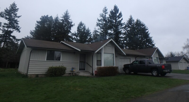 213 126th St E in Tacoma, WA - Foto de edificio