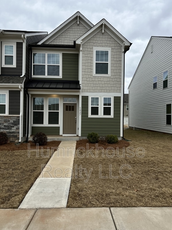 property at 1027 S Point Rd