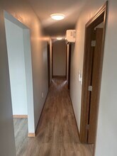 119 N Main St, Unit 119 N Main #3 in Dickeyville, WI - Foto de edificio - Building Photo