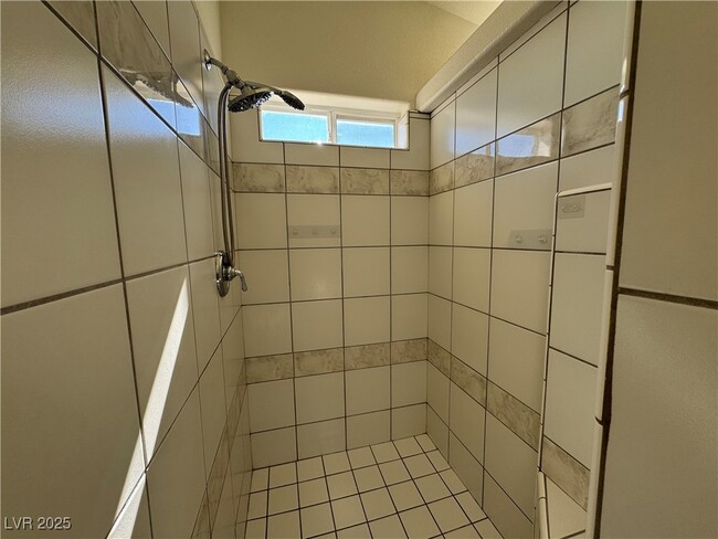 property at 5421 N Fleetwood Pl