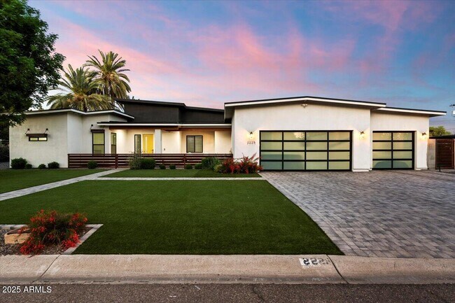 2225 N 38th Way in Phoenix, AZ - Building Photo - Building Photo