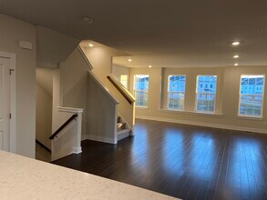 253 Red Leaf Ln in Exton, PA - Building Photo - Building Photo