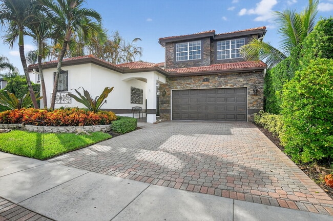 11050 Harbour Springs Cir in Boca Raton, FL - Building Photo - Building Photo