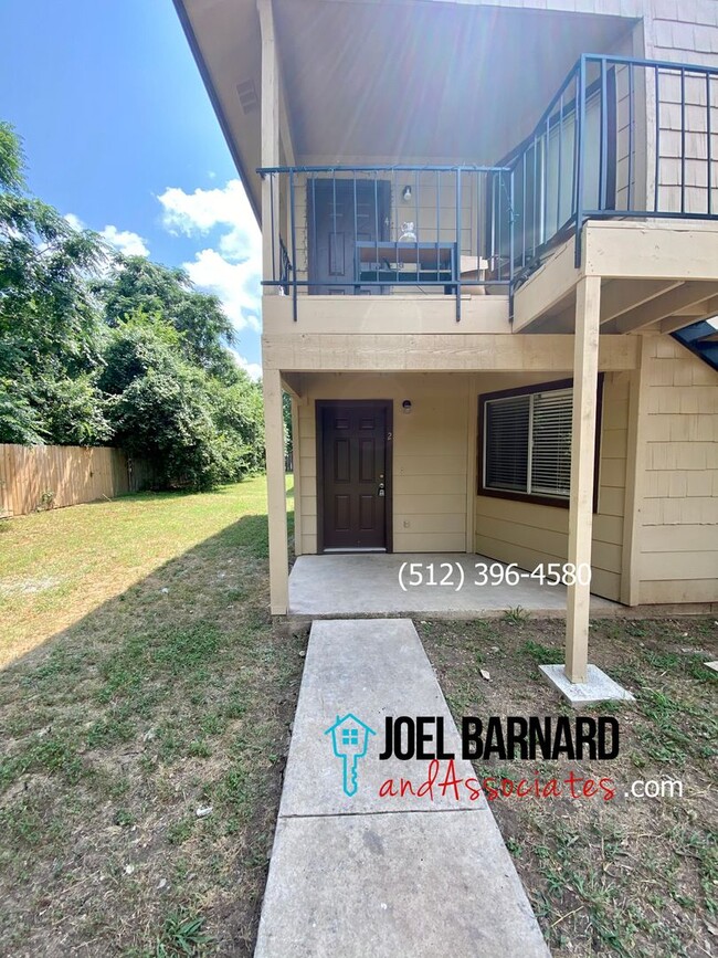 1632 Post Rd in San Marcos, TX - Building Photo - Building Photo
