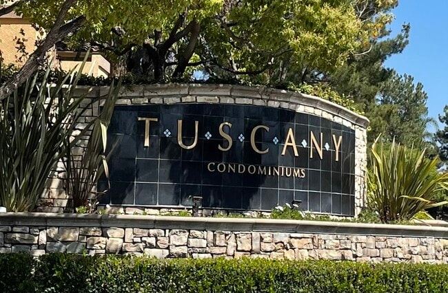 property at 19431 Rue De Valore