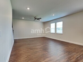 14515 Cedar Mill Dr in Bradenton, FL - Building Photo - Building Photo