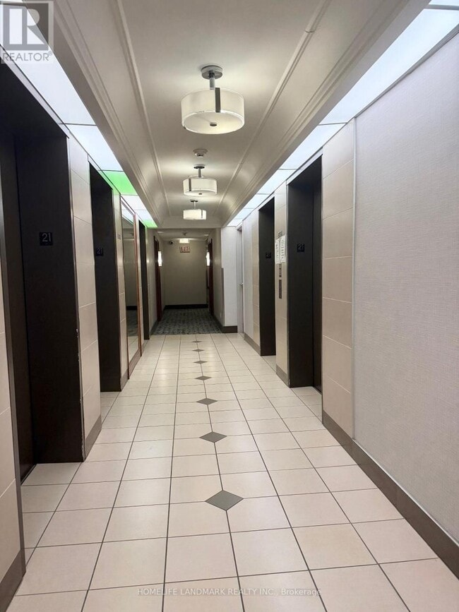 68 Corporate Dr in Toronto, ON - Building Photo - Building Photo