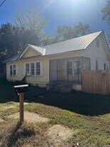 317 Spanish Ct in Jackson, MS - Building Photo