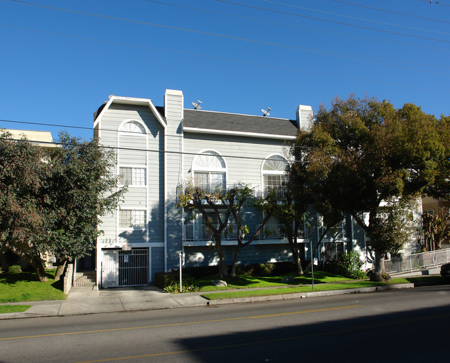 10845 Camarillo St in North Hollywood, CA - Foto de edificio - Building Photo