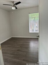 1221 thorain in San Antonio, TX - Building Photo - Building Photo