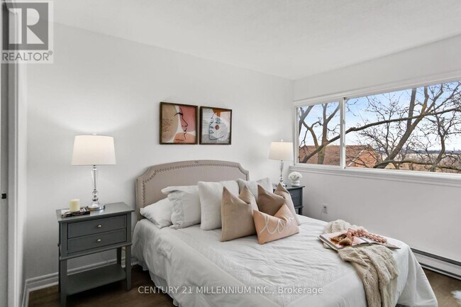 3055 Tomken Rd in Mississauga, ON - Building Photo - Building Photo