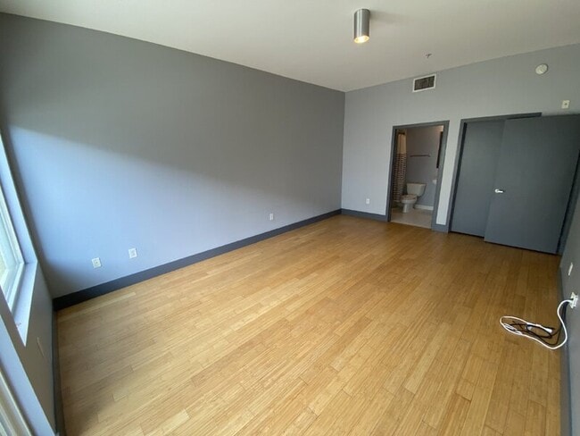 2735 W Pebble Rd in Las Vegas, NV - Building Photo - Building Photo