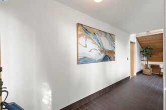 6425 Zinn Dr in Oakland, CA - Building Photo - Building Photo