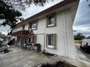 402 Lower 8th Ave S in Jacksonville Beach, FL - Building Photo - Building Photo