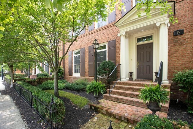 property at 15 Keswick Commons