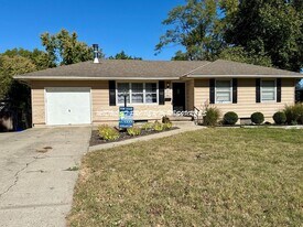 602 SE 4th Terrace in Lee's Summit, MO - Building Photo