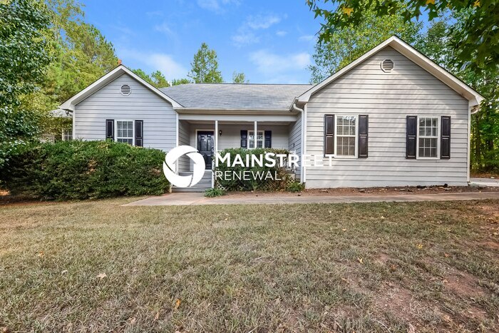 698 Derek Pl in Locust Grove, GA - Building Photo