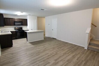 2351 Applewhite Mdw in San Antonio, TX - Building Photo - Building Photo