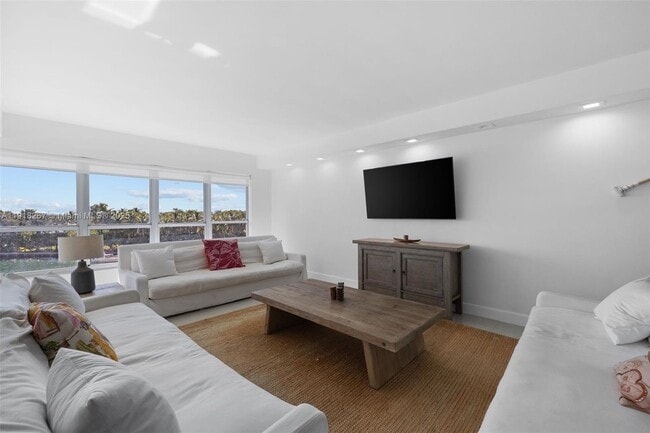 property at 9102 W Bay Harbor Dr