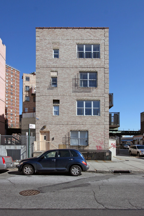 47 Throop Ave in Brooklyn, NY - Building Photo