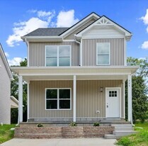 324 Mitchell St in Clarksville, TN - Building Photo