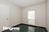 5108 Gunnison St photo'