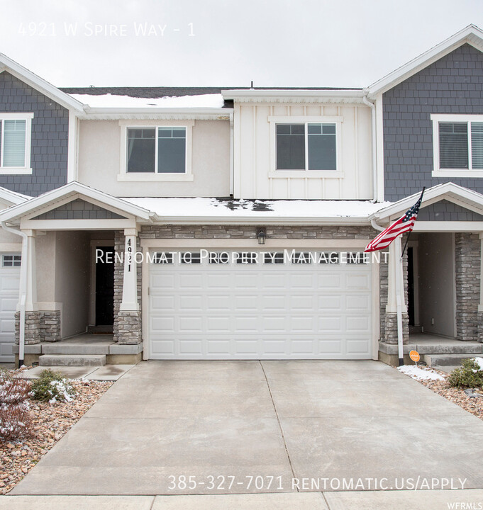 4921 Spire Wy in Riverton, UT - Building Photo