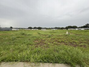 9 Maple Ln in Ocklawaha, FL - Building Photo - Building Photo