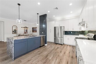 6619 Marbella Dr in Naples, FL - Building Photo - Building Photo