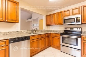 1903 Firethorn Ct in Brandon, FL - Building Photo - Building Photo