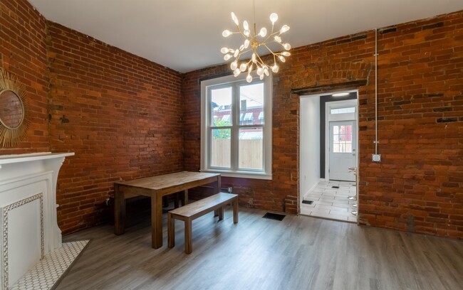5215 Penn Ave in Pittsburgh, PA - Building Photo - Building Photo