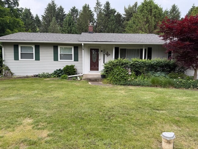 property at 13322 Vergennes St SE