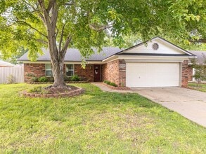 9313 S Houston St in Fort Smith, AR - Building Photo - Building Photo