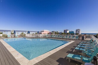 1524 W Beach Blvd in Gulf Shores, AL - Building Photo - Building Photo