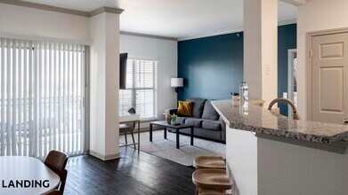 19275 Stone Oak Pkwy, Unit 1422 in San Antonio, TX - Building Photo - Building Photo