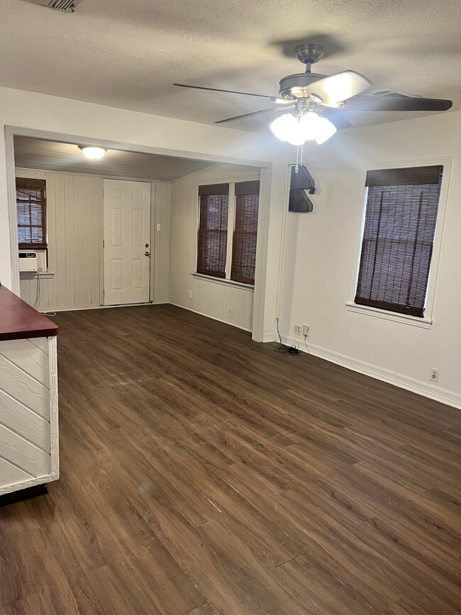 406 Osage St in West Orange, TX - Building Photo - Building Photo