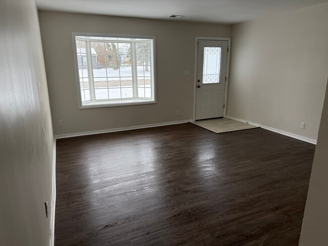 3 S Victoria Ln in Streamwood, IL - Foto de edificio - Building Photo