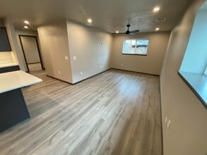 218 S Elmwood Ave in Sioux Falls, SD - Building Photo - Building Photo